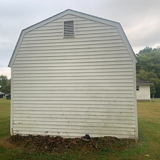 Amazing-House-Washing-Deck-Cleaning-Transformation-in-Connersville-Indiana 6